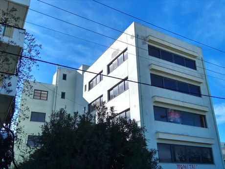 Building 1.200 sqm for sale