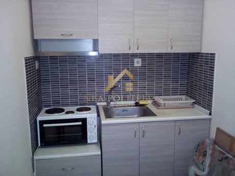 Building 293sqm for sale-Ladadika