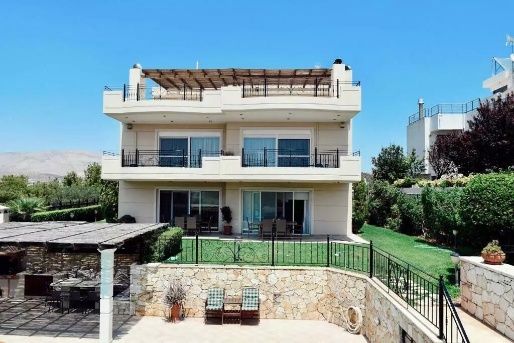 Βίλλα 680 τ.μ. πρός πώληση, Αττική - Υπόλοιπο, Παλαιά Φώκαια