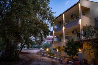 Ξενοδοχείο 450 τ.μ. για πώληση, Ν. Καβάλας, Ελευθερές-thumb-2