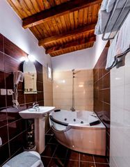 Ξενοδοχείο 450 τ.μ. για πώληση, Ν. Καβάλας, Ελευθερές-thumb-9