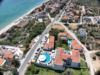 Ξενοδοχείο 4.000 τ.μ. προς πώληση, Καλύβια Θάσου-thumb-27