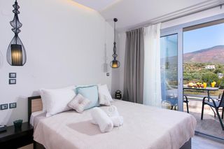Ξενοδοχείο 4.000 τ.μ. προς πώληση, Καλύβια Θάσου-thumb-15