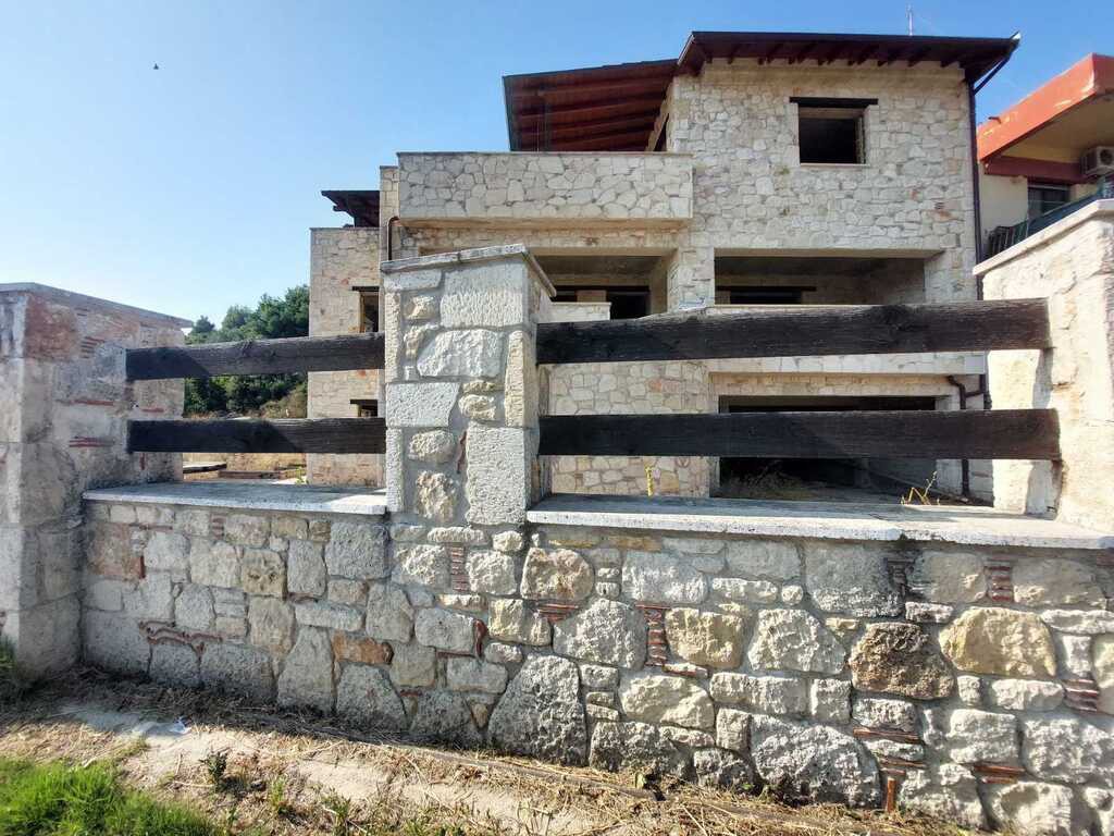Κτίριο 380 τ.μ. προς πώληση, Δεστενίκα