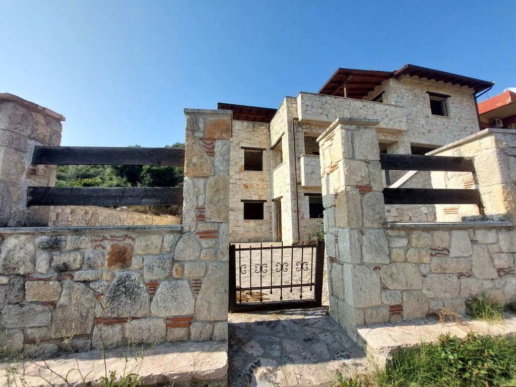 Κτίριο 380 τ.μ. προς πώληση, Δεστενίκα