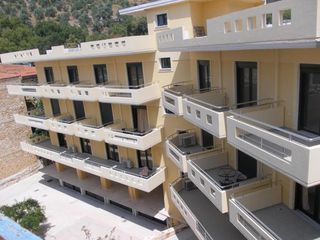 Κτίριο 1.100 τ.μ. για πώληση, Εύβοια, Αιδηψός-thumb-1
