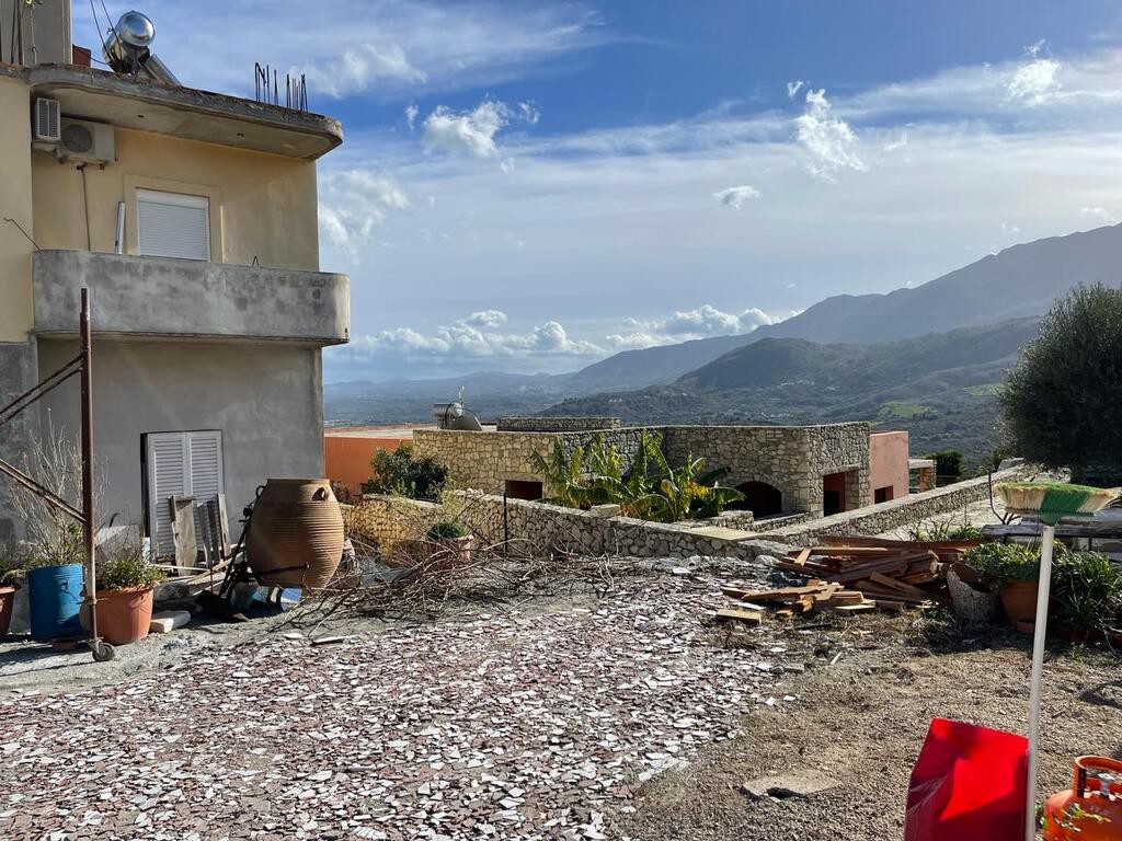 Επαγγελματικό 650 τ.μ. προς πώληση, Καλαμίτσι Αμυγδάλι