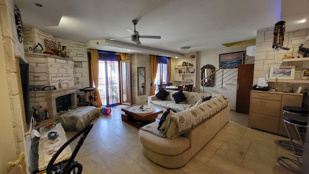 Loft 135 τ.μ. προς πώληση, Νέα Σκιώνη
