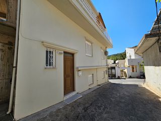 Μεζονέτα 200 τ.μ. για πώληση