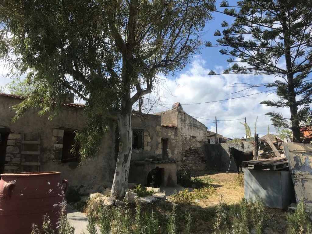 Μονοκατοικία 375 τ.μ. προς πώληση, Άγιες Παρασκιές