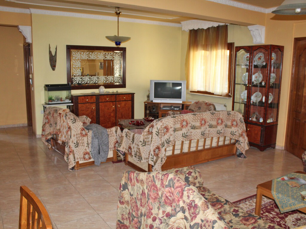 Διαμέρισμα 100 τ.μ. προς πώληση, Περίσταση