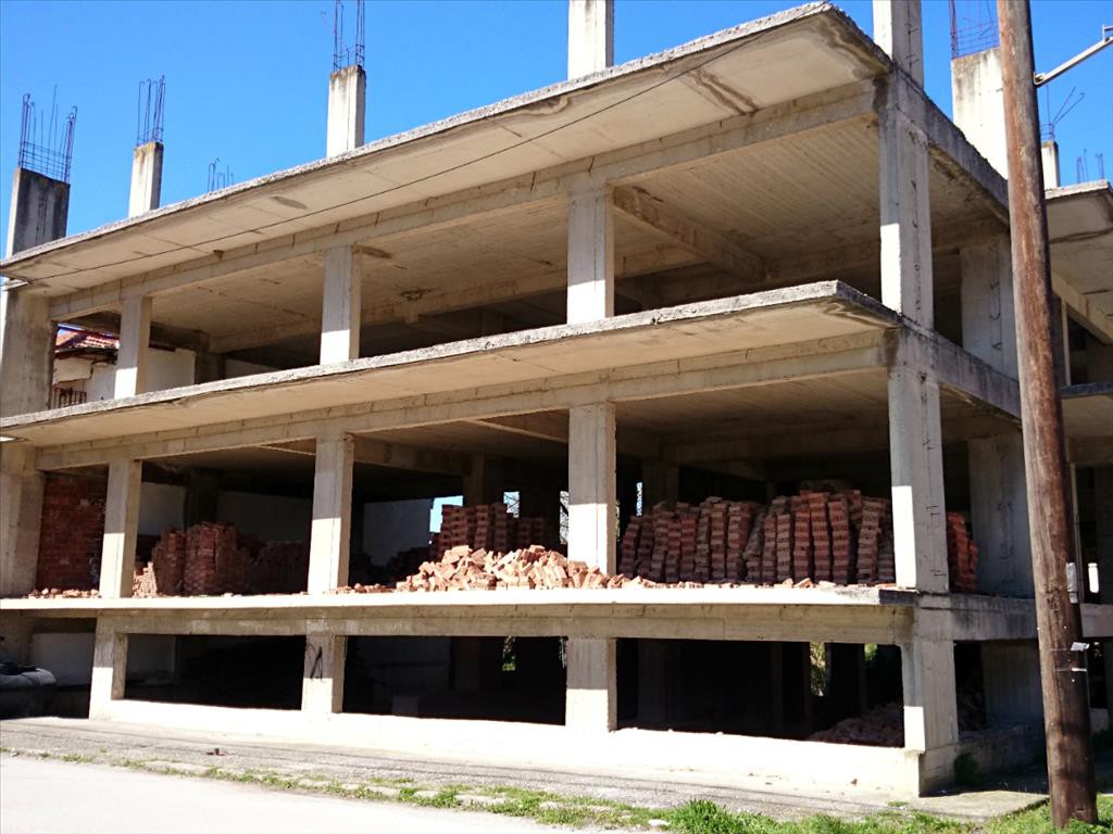Επαγγελματικό 1.500 τ.μ. προς πώληση, Νέος Πύργος Ωρεών