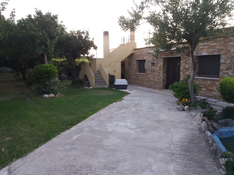 Επαγγελματικό 320 τ.μ. πρός πώληση, Μαγνησία, Αρτέμιδα