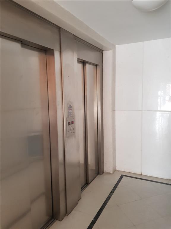 Επιχειρηματικό κτίριο 440 τ.μ. προς πώληση, Δέρκων