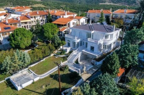 Βίλλα 584 τ.μ. πρός πώληση
