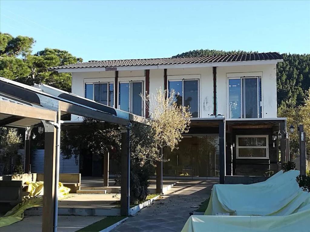 Επιχειρηματικό κτίριο 240 τ.μ. προς πώληση, Βουρβουρού