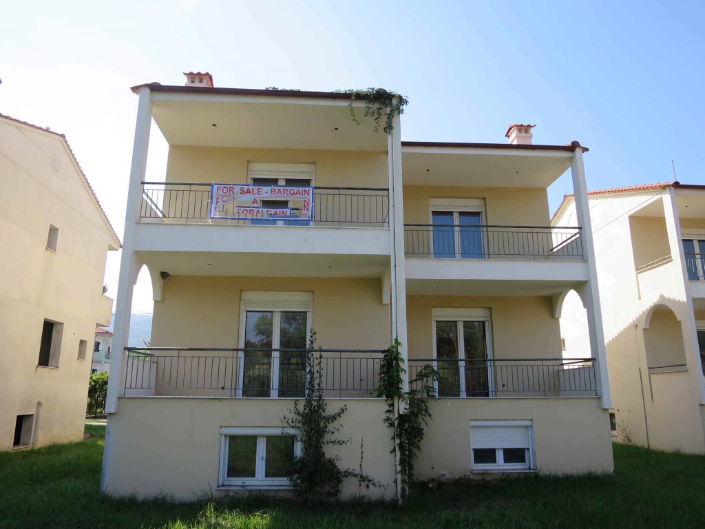 Μεζονέτα 125 τ.μ. προς πώληση, Ασπροβάλτα
