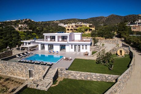 Villa 307 sqm for sale