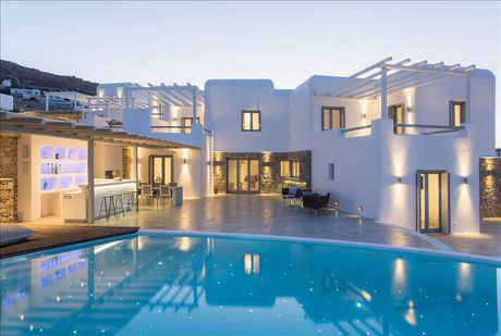 Villa 460sqm for sale-Paros » Pirgaki