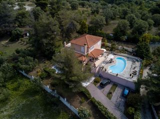 Βίλλα 360 τ.μ. προς πώληση, Γλυφονέρι-thumb-3
