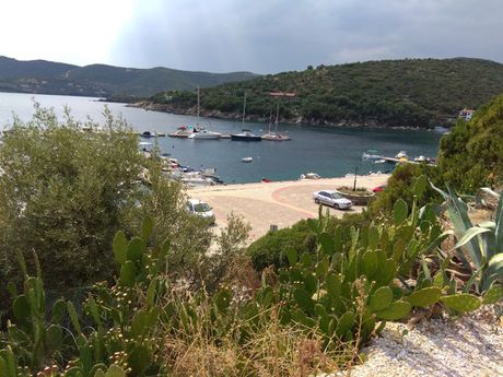 Land plot 380sqm for sale-Panagia » Pirgadikia