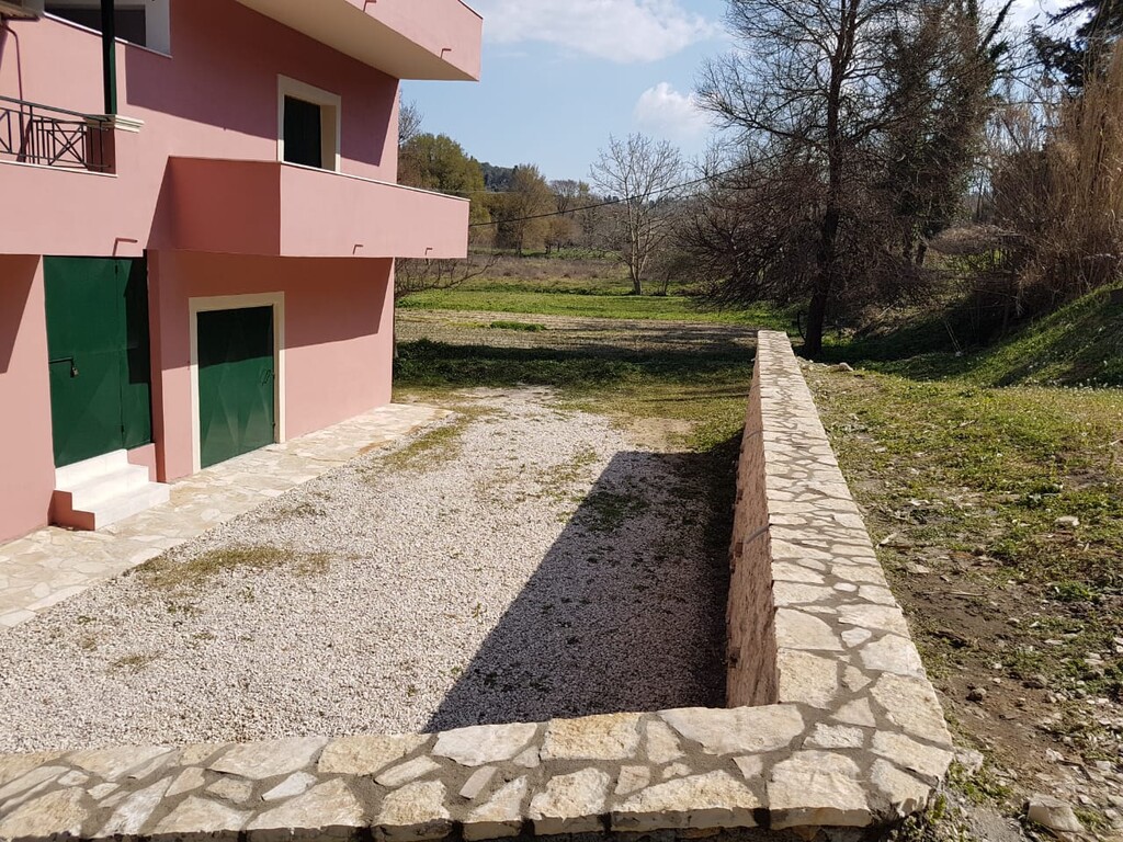 Μονοκατοικία 400 τ.μ. προς πώληση, Παρέλι