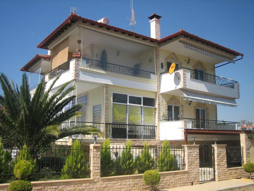 Επαγγελματικό 330 τ.μ. προς πώληση, Μουριές Μουδανιών