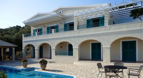 Villa 303sqm for sale-Corfu » Thinalio