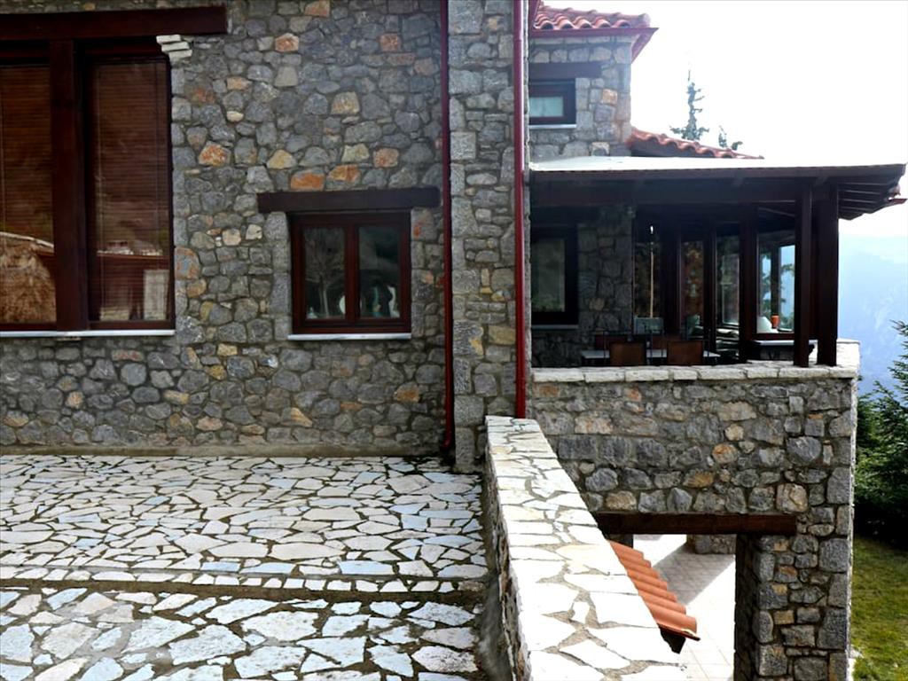 Βίλλα 140 τ.μ. πρός πώληση, Βοιωτία, Αράχοβα