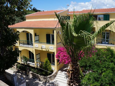 Hotel 660sqm for sale-Corfu » Lefkimmi