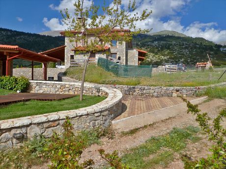 Maisonette 175sqm for sale-Arachova » Center