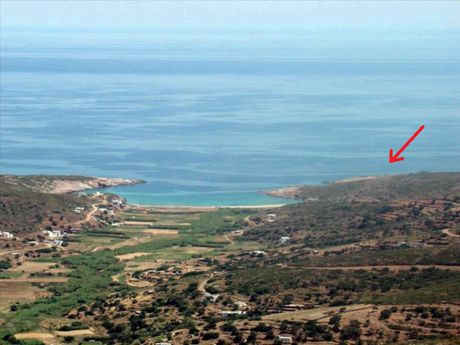 Land plot 128.000sqm for sale-Andros » Idrousa