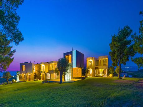 Villa 300sqm for sale-Ormilia » Center