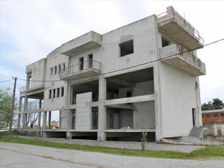 Άλλο 960 τ.μ. για πώληση