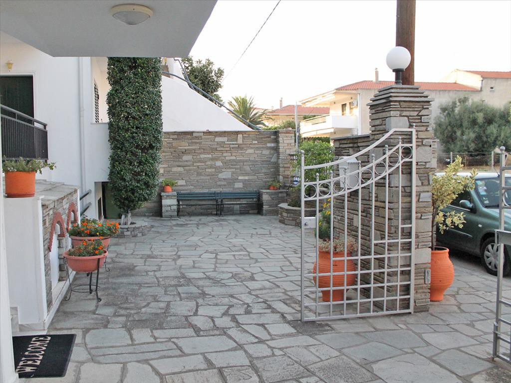 Ξενοδοχείο 600 τ.μ. προς πώληση, Νέα Σκιώνη