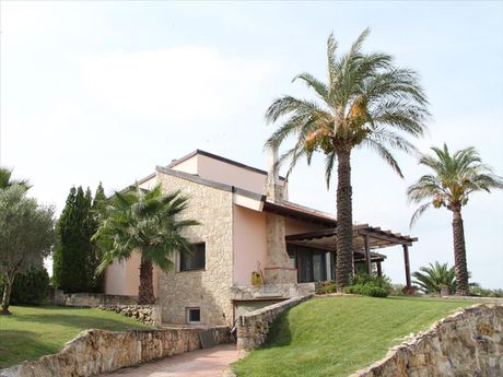 Villa 390sqm for sale-Kassandra » Nea Fokaia