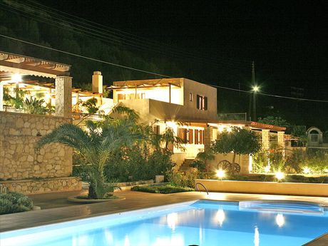 Villa 288sqm for sale-Siteia » Petras