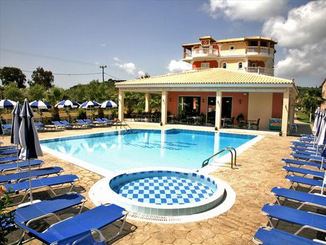 Hotel 1.600sqm for sale-Main Town Area » Xifitas
