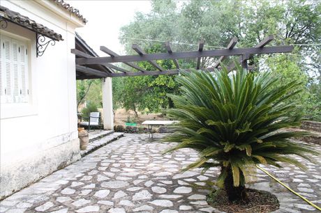 Land plot 28.000sqm for sale-Corfu » Corfu Town