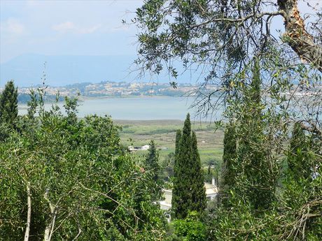 Land plot 825sqm for sale-Corfu » Achilleio