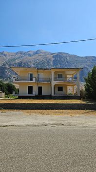 Building 260 sqm for sale