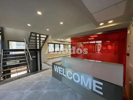 Επιχειρηματικό κτίριο 650τ.μ. για ενοικίαση-Γέρακας » Κέντρο
