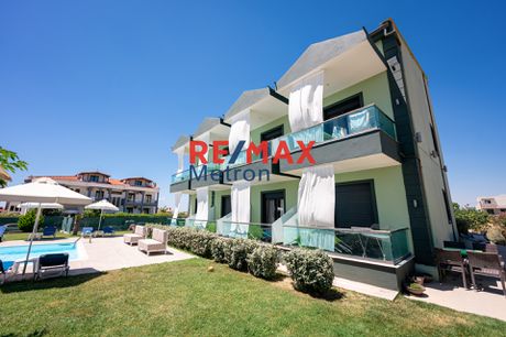 Συγκρότημα διαμερισμάτων 240τ.μ. για πώληση-Σιθωνία