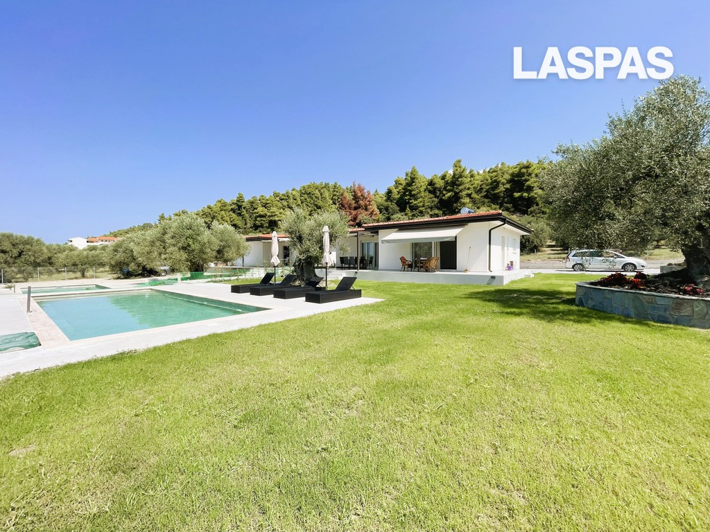 Detached home 100 sqm for rent, Chalkidiki, Kassandra