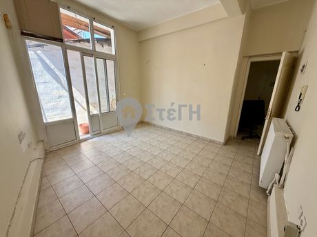 Office 20sqm for rent-Naousa » Center