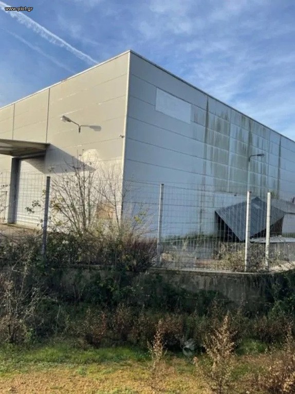 Επιχειρηματικό κτίριο 2.301 τ.μ. προς πώληση, Γκρίκα
