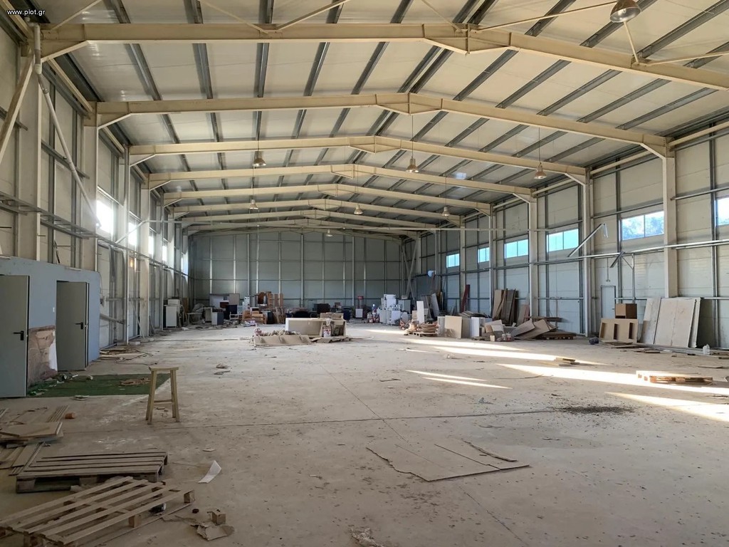 Επιχειρηματικό κτίριο 2.301 τ.μ. προς πώληση, Γκρίκα