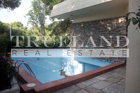 Detached home 335 sqm for sale