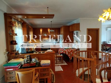 Μεζονέτα 239τ.μ. για πώληση-Νέα ερυθραία