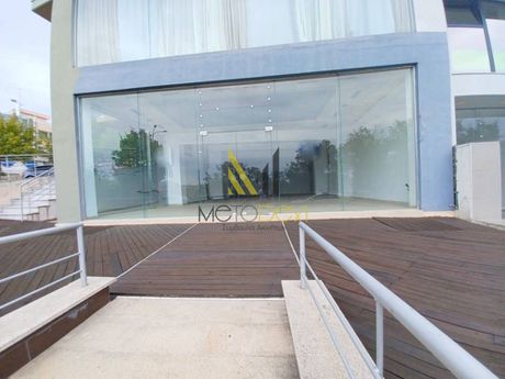 Κατάστημα 320τ.μ. για ενοικίαση-Πεύκα » Στροφή φιλύρου